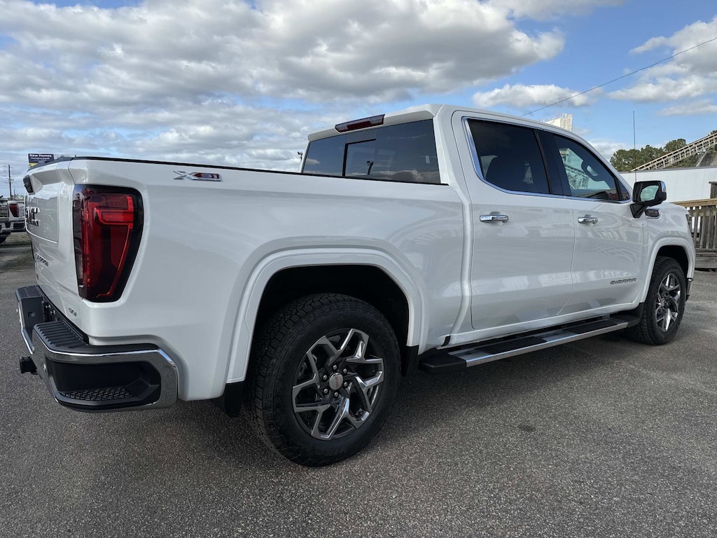 New 2026 GMC Sierra 1500 SLT Truck