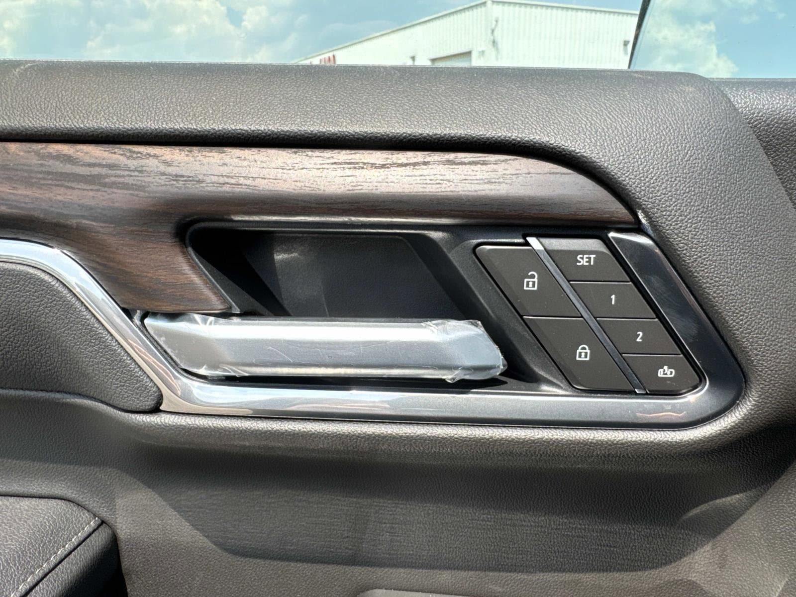 2026 GMC Sierra 1500 SLT - Photo 23