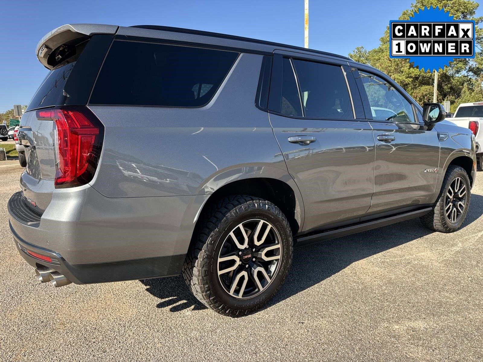 2022 Gmc Yukon AT4 photo 3