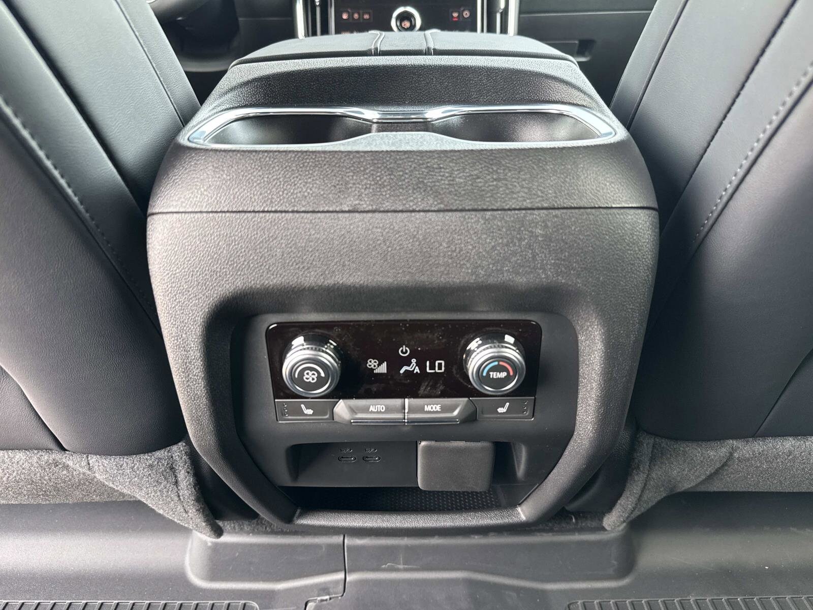 2026 GMC Acadia Elevation - Photo 18