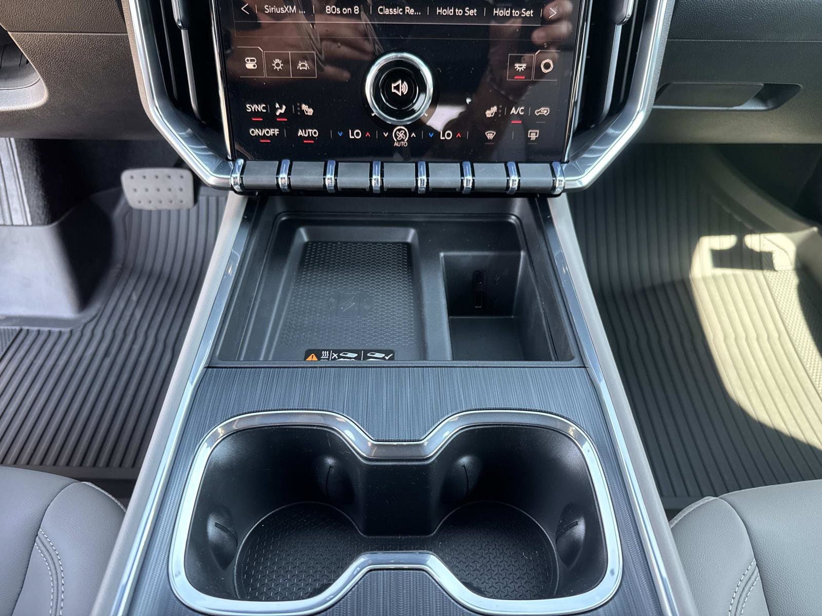 2026 GMC Acadia Elevation - Photo 31