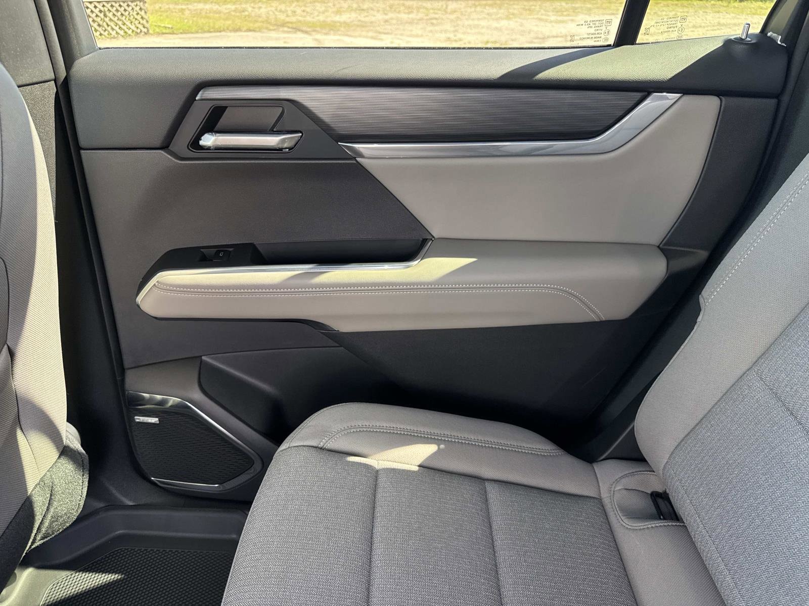 2026 GMC Acadia Elevation - Photo 16