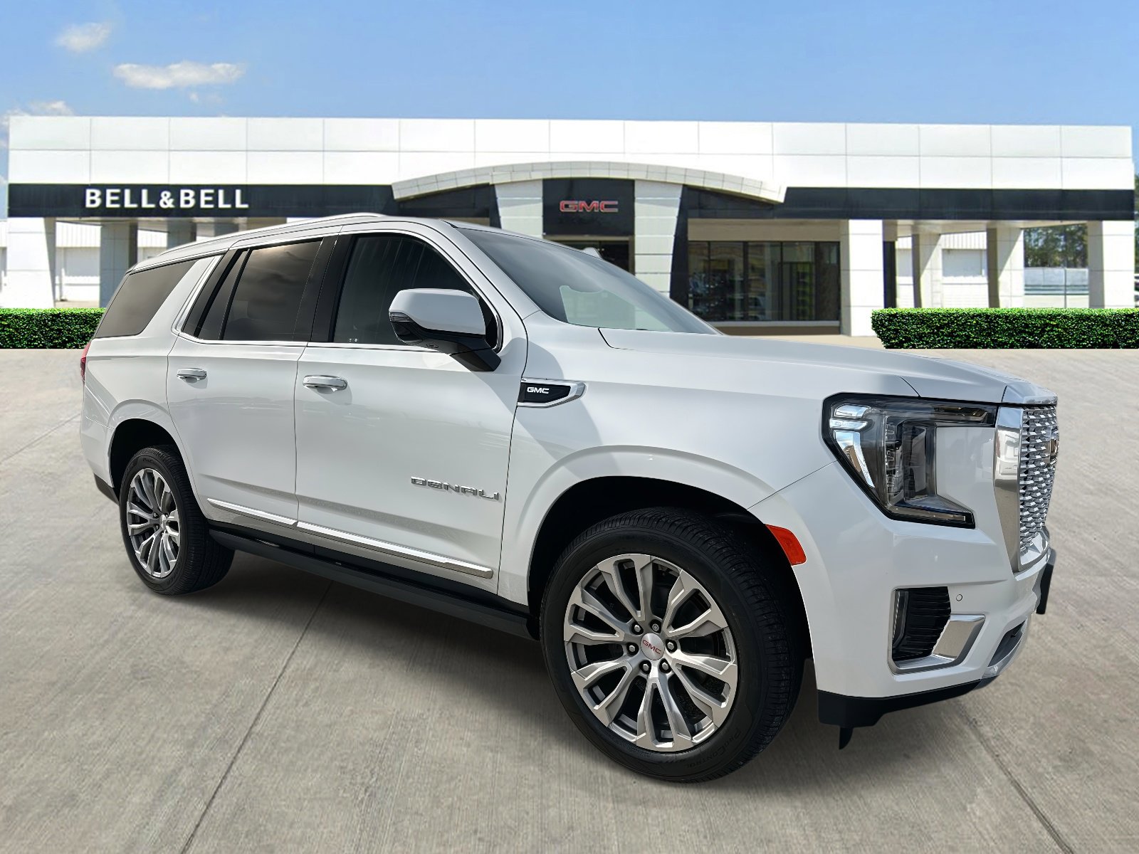 2021 GMC Yukon Denali's photo