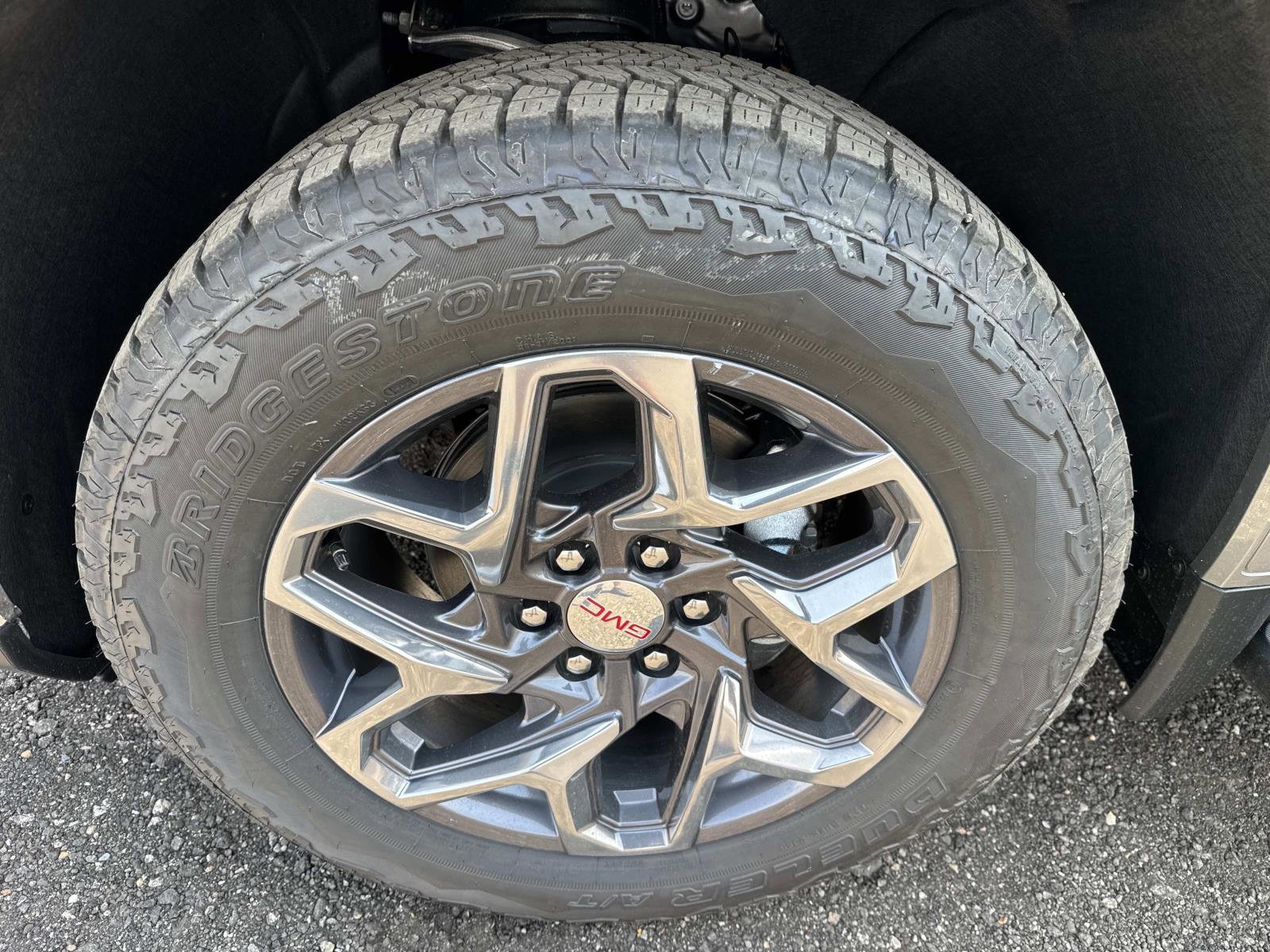 2026 GMC Sierra 1500 SLT - Photo 10