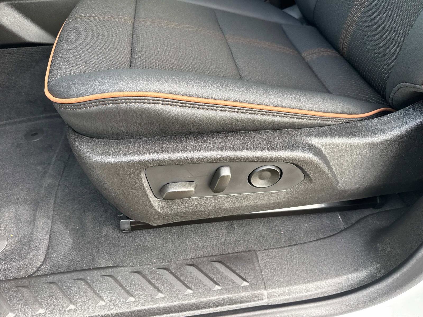 2025 GMC Canyon AT4 - Photo 24