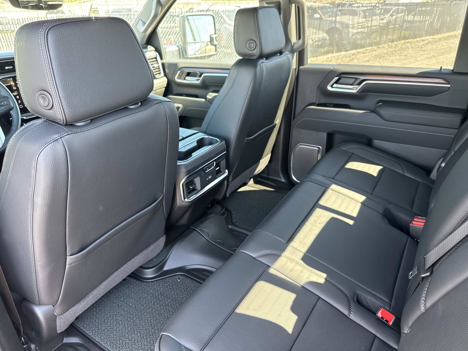 2026 GMC Sierra 2500HD Denali - Photo 17