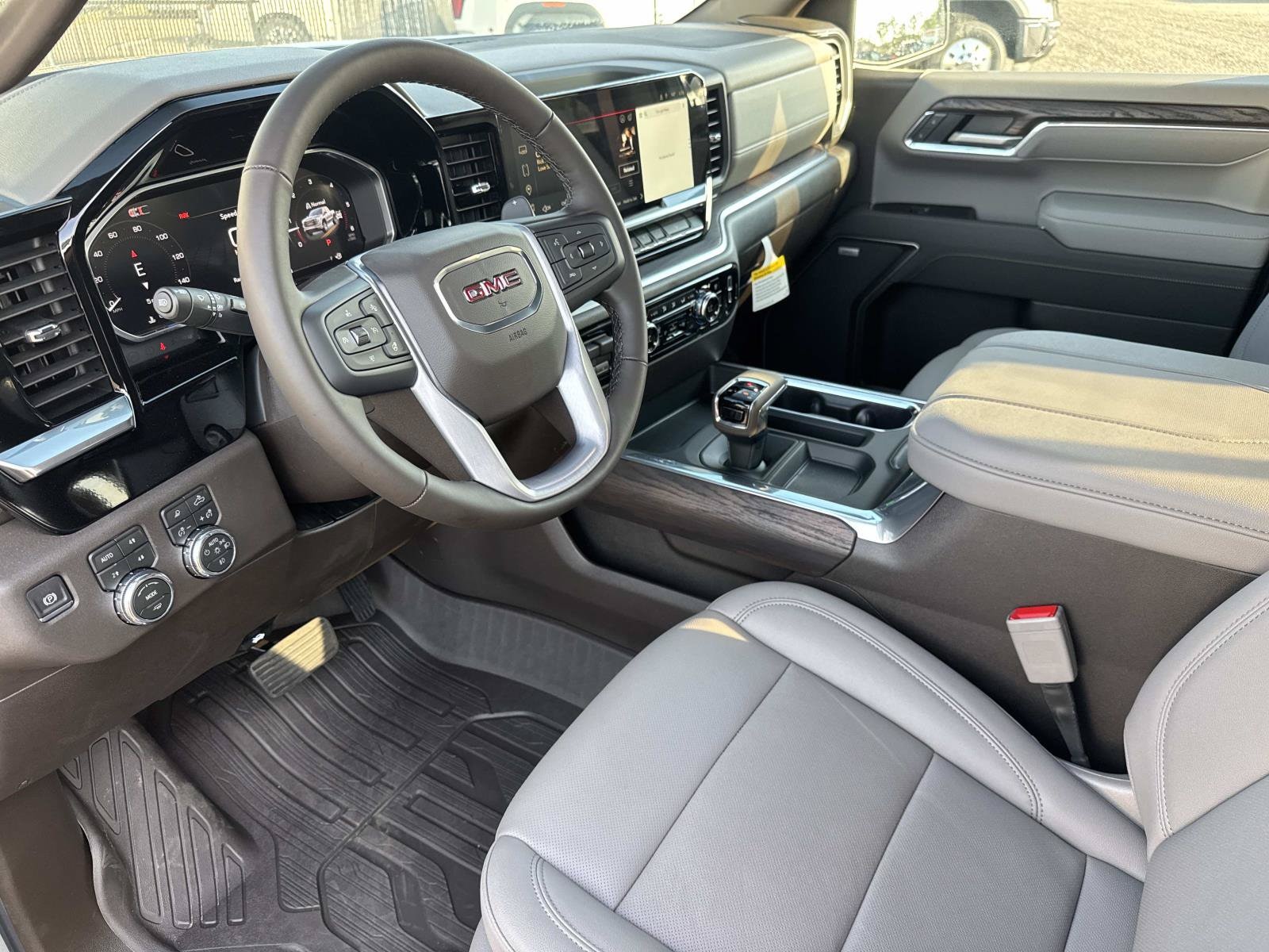 2026 GMC Sierra 1500 SLT - Photo 26