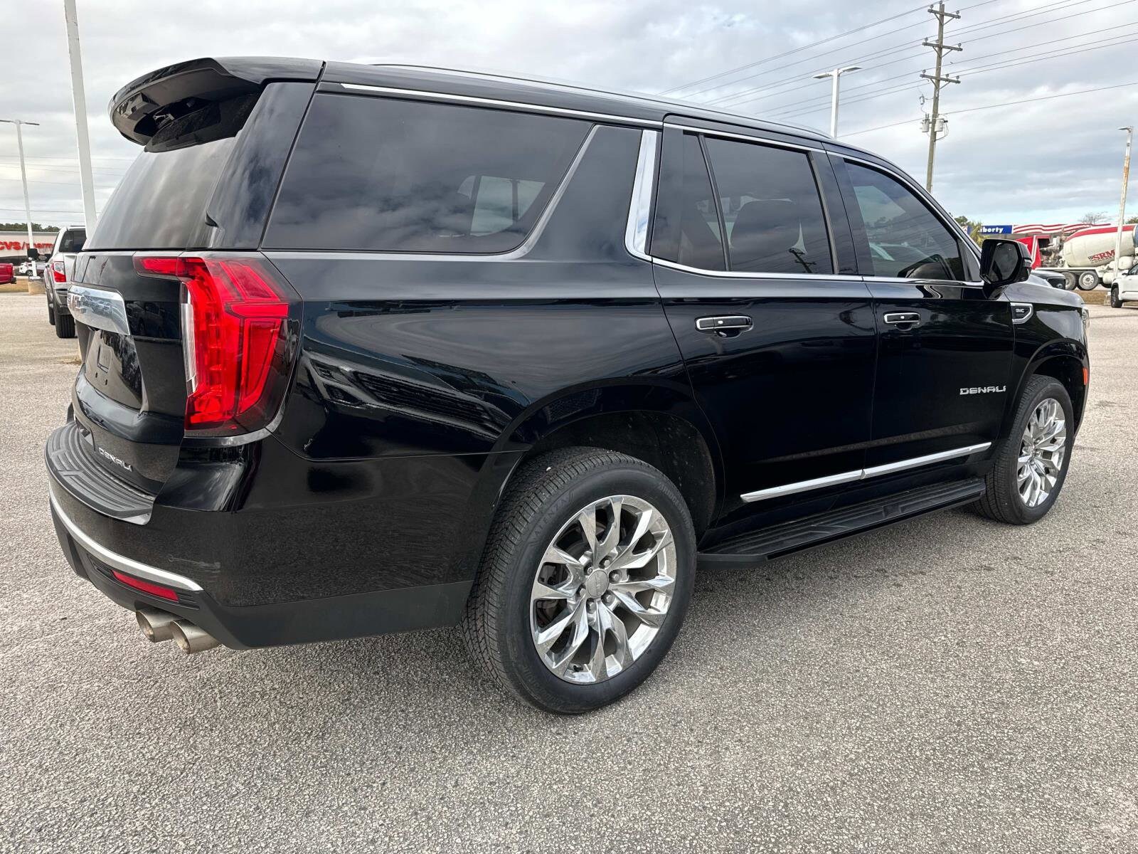 2021 Gmc Yukon Denali photo 3
