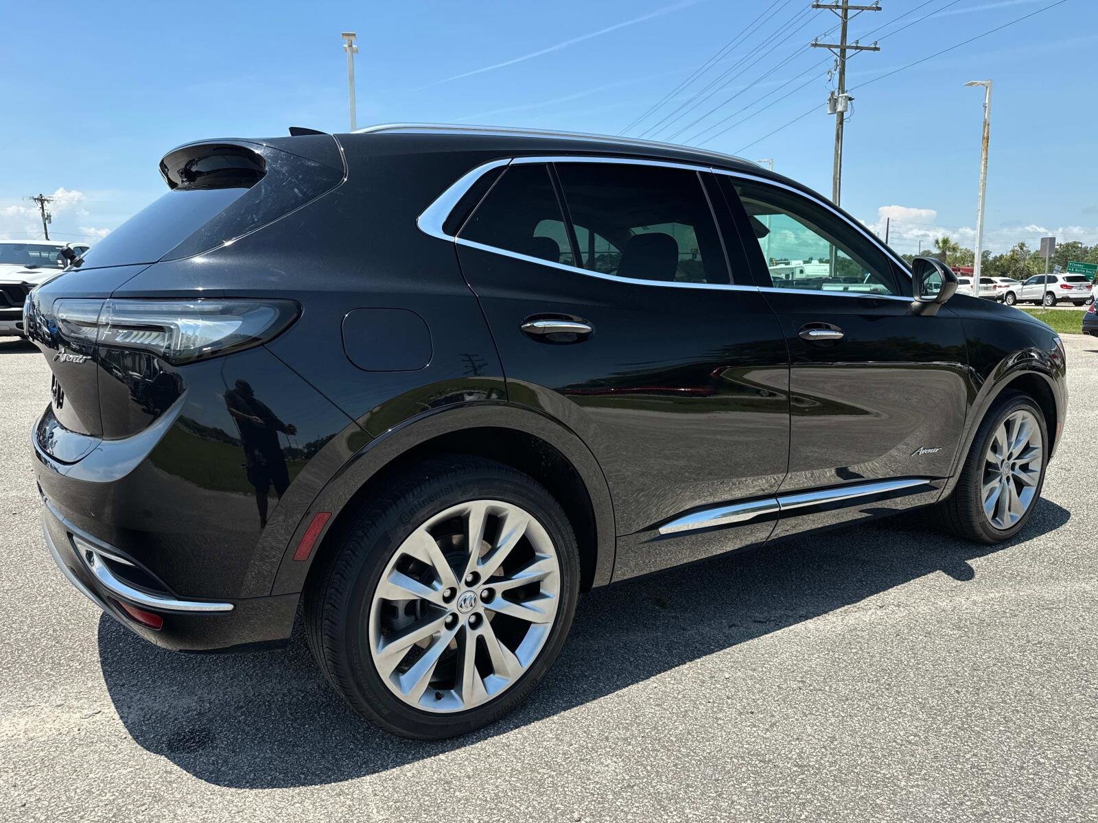2023 Buick Envision Avenir photo 3