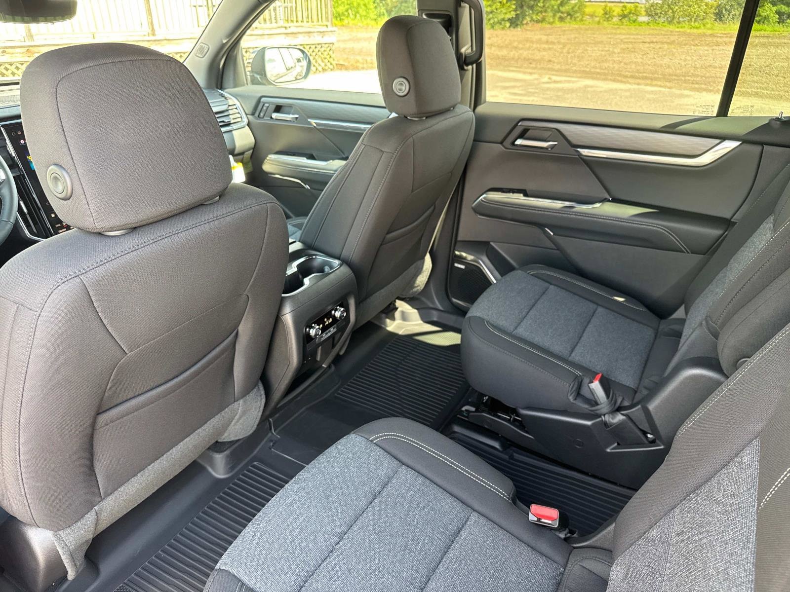 2026 GMC Acadia Elevation - Photo 15