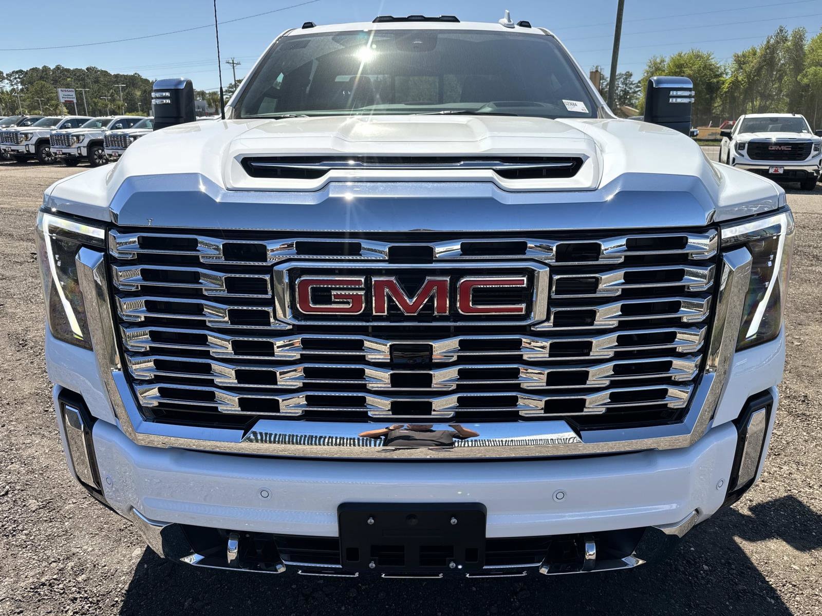 2026 GMC Sierra 2500HD Denali - Photo 8