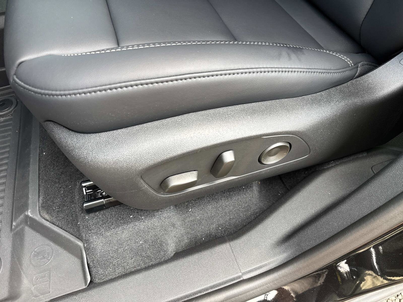 2026 GMC Acadia Elevation - Photo 23