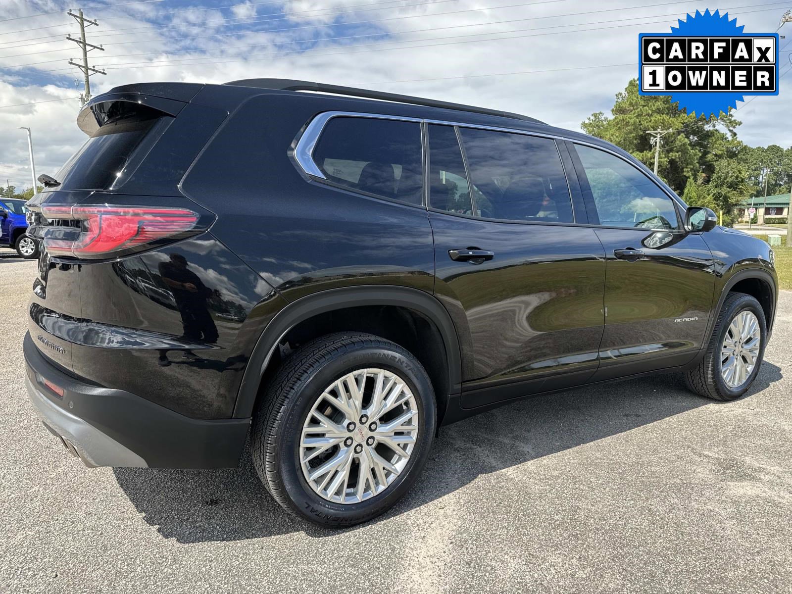 2024 Gmc Acadia Elevation photo 2