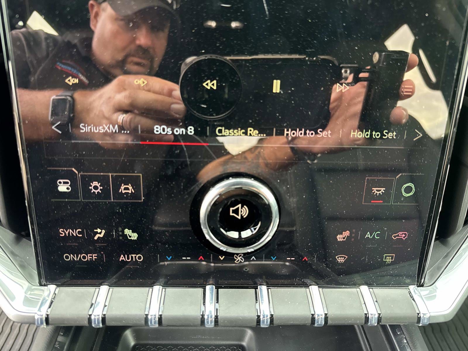 2026 GMC Acadia Elevation - Photo 30