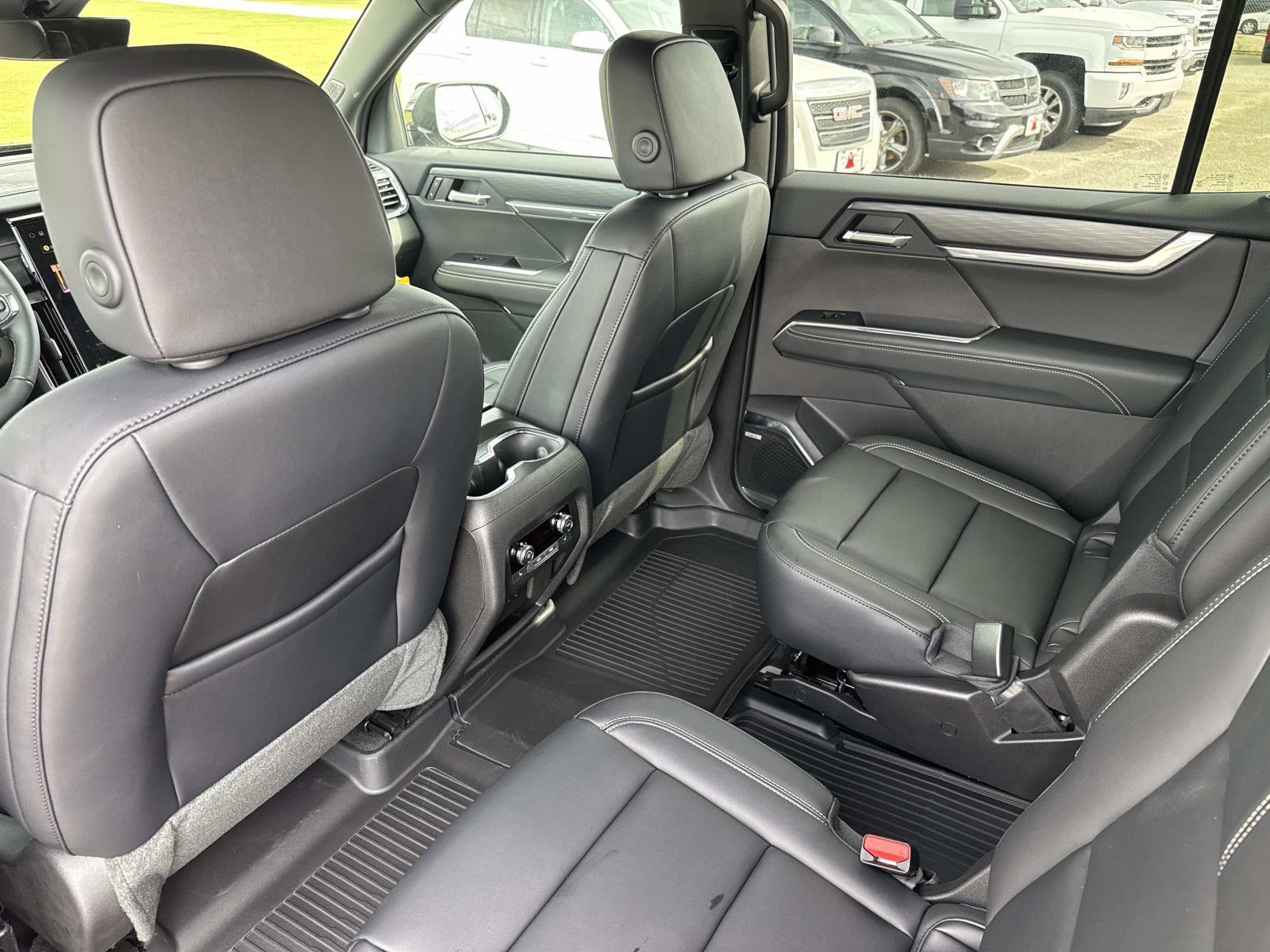 2026 GMC Acadia Elevation - Photo 15
