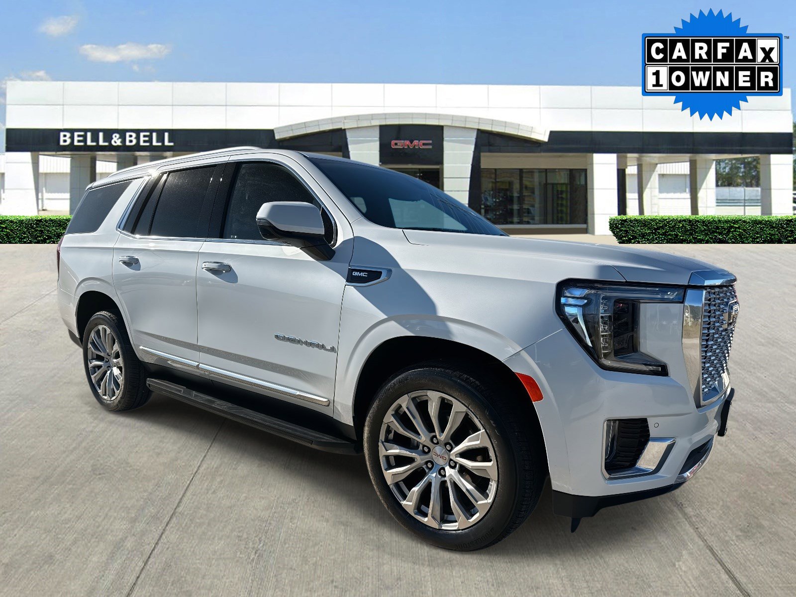 2022 GMC Yukon Denali's photo