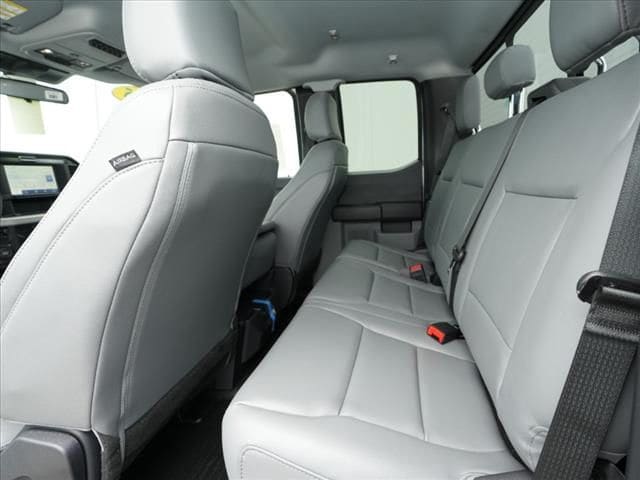 2025 Ford F-350 Super Duty Chassis Cab XL - Photo 13