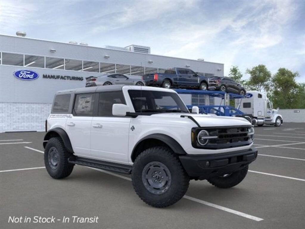 New 2025 Ford Bronco Outer Banks SUV