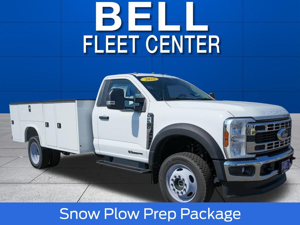2025 Ford F-550 Super Duty Chassis Cab