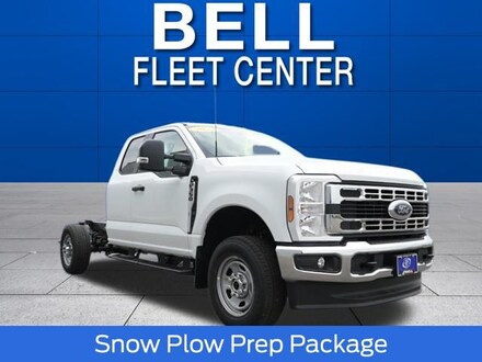 2025 Ford F-350 Chassis XL Truck Super Cab