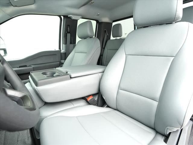 2025 Ford F-350 Super Duty Chassis Cab XL - Photo 16