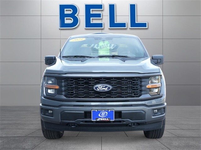 2025 Ford F-150 STX photo 4
