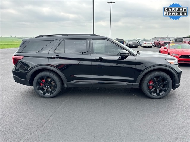 Used 2021 Ford Explorer ST with VIN 1FM5K8GC6MGA23032 for sale in Arlington, WI
