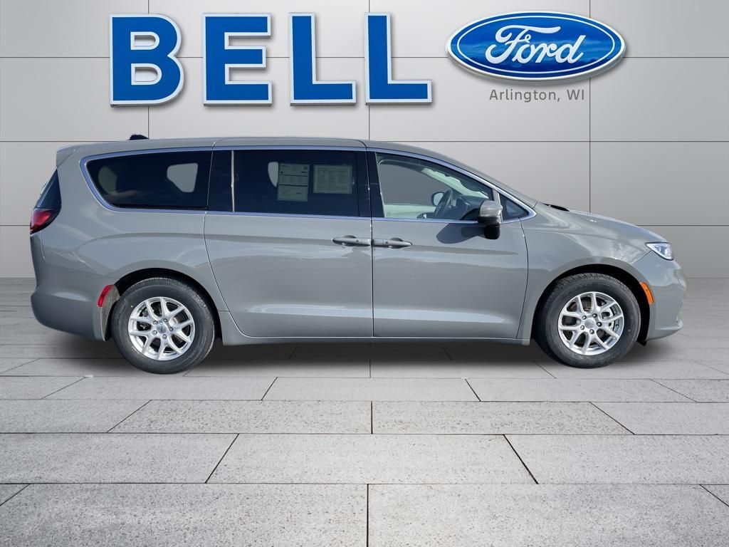 Certified 2023 Chrysler Pacifica Touring L Van Passenger Van