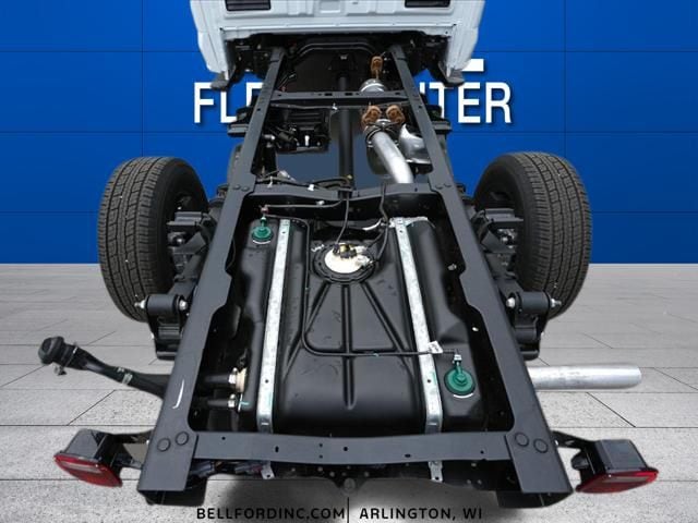 2025 Ford F-350 Super Duty Chassis Cab XL - Photo 21