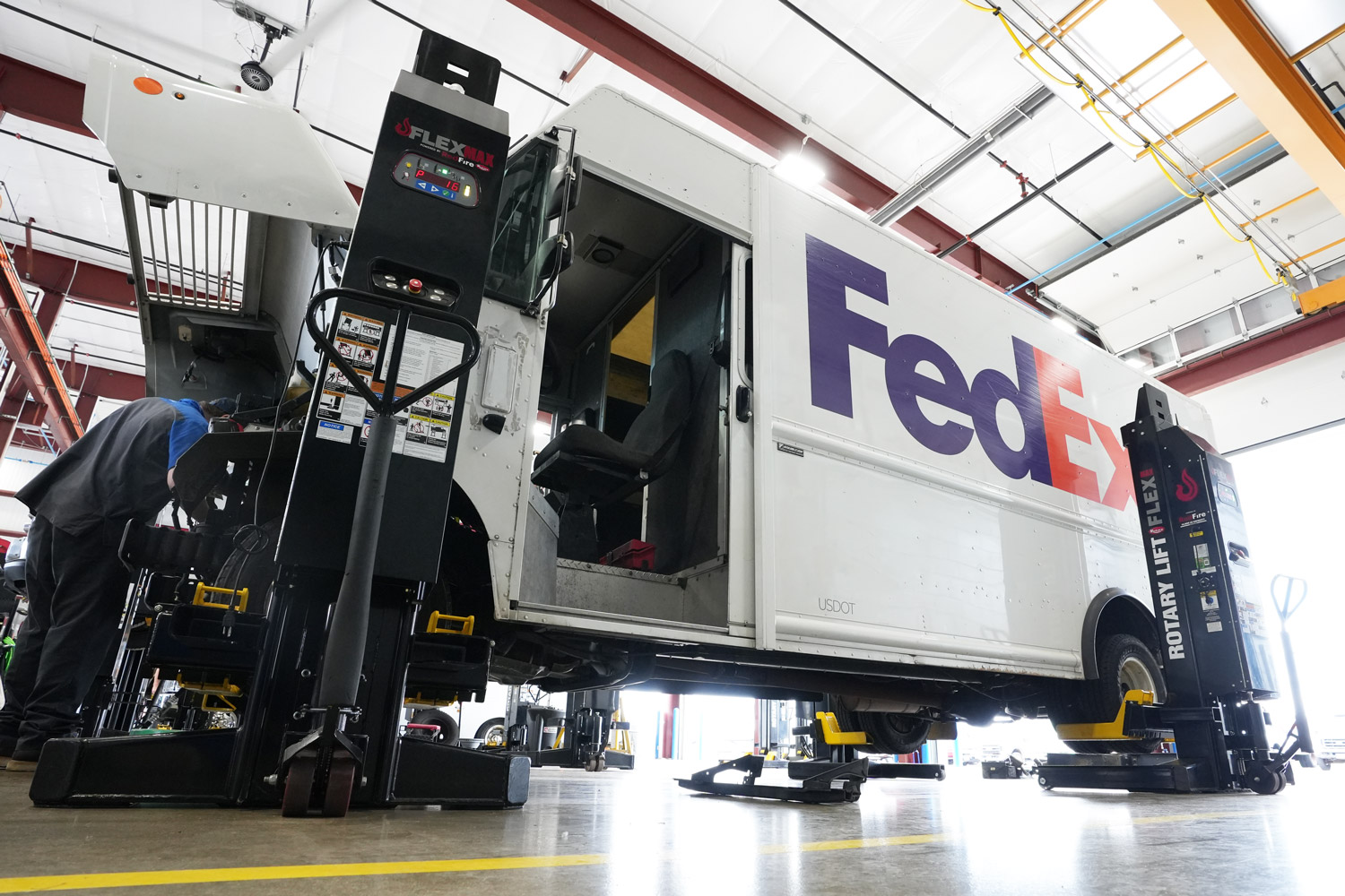 Fleet and Commercial Vehicle Service at Bell Ford in Arlington WI