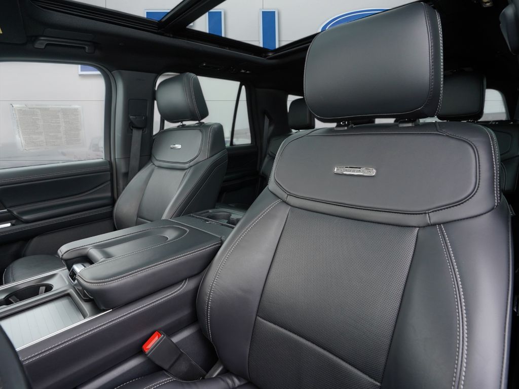 2025 Ford Expedition MAX Platinum - Photo 12