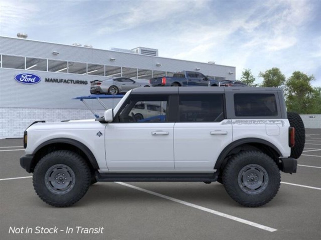 New 2025 Ford Bronco Outer Banks SUV