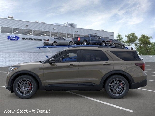 2026 Ford Explorer ST-Line photo 2