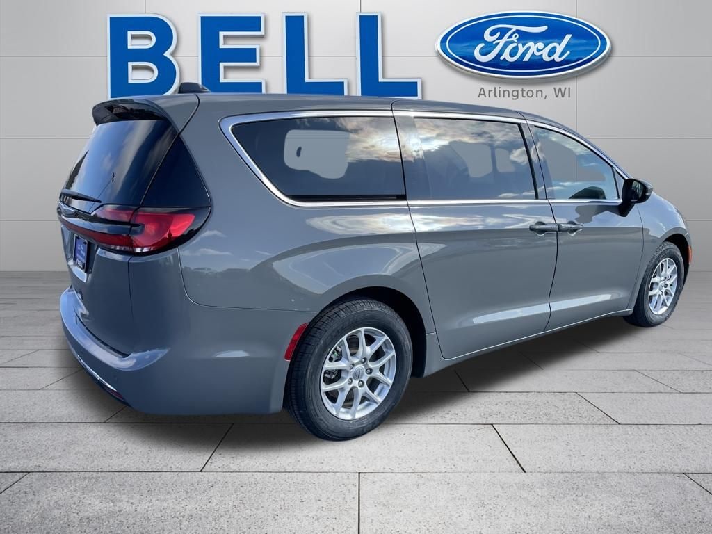 Certified 2023 Chrysler Pacifica Touring L Van Passenger Van