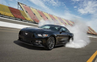 2016 Ford Mustang exterior