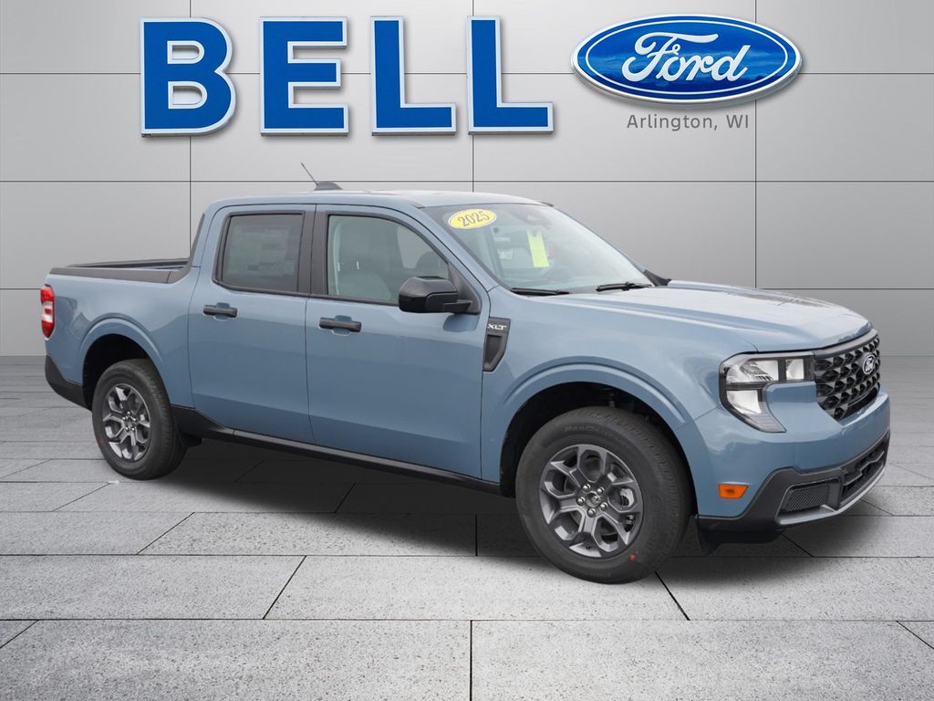 2025 Ford Maverick XLT's photo