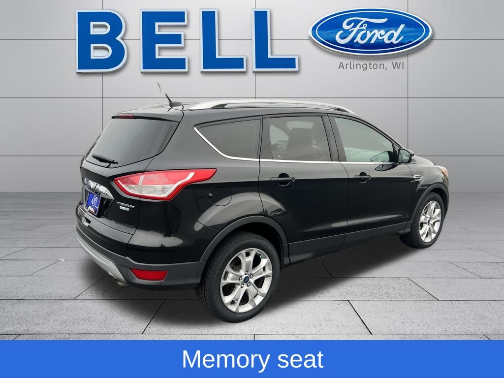 2015 Ford Escape Titanium photo 3