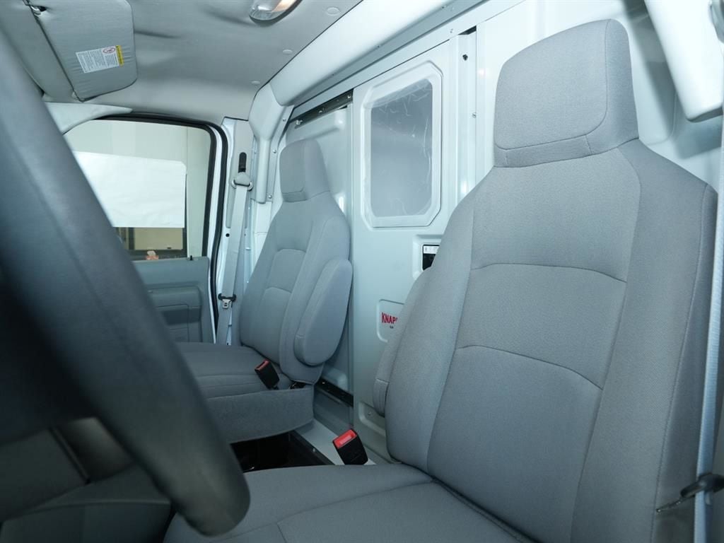 2026 Ford E-Series Cutaway Base - Photo 13