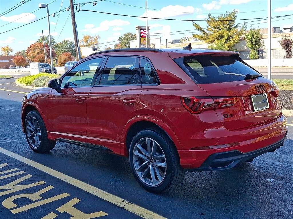 2025 Audi Q3 S line Premium photo 4