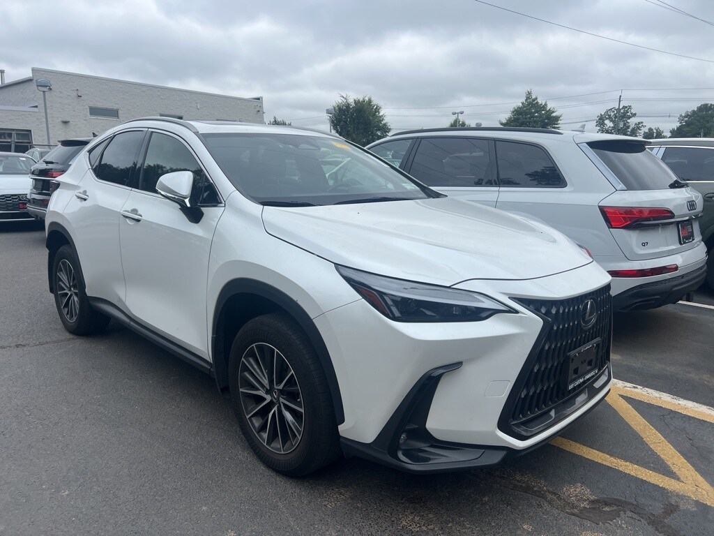 2024 Lexus NX 250 photo 3