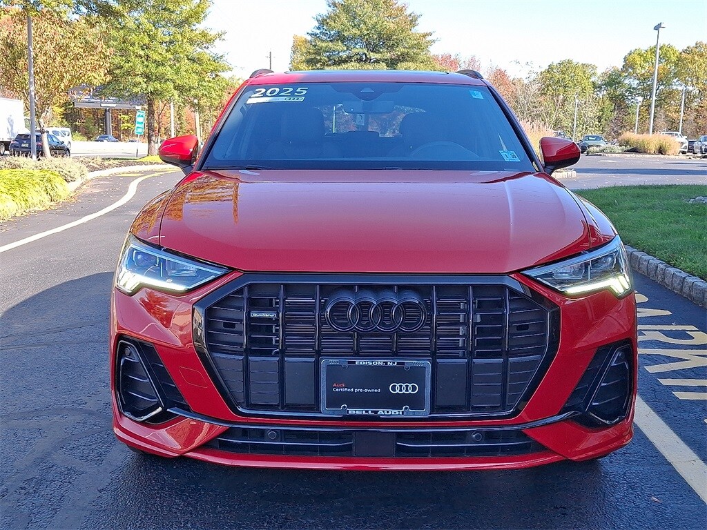 2025 Audi Q3 S line Premium photo 2
