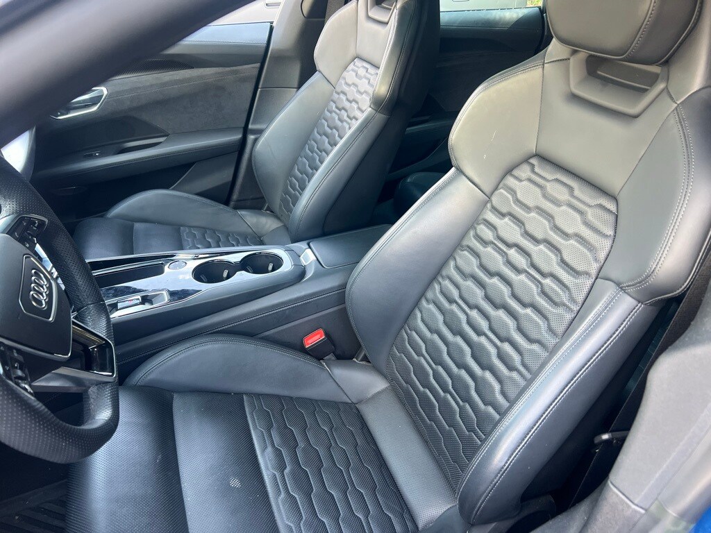 2023 Audi e-tron GT Premium Plus photo 4