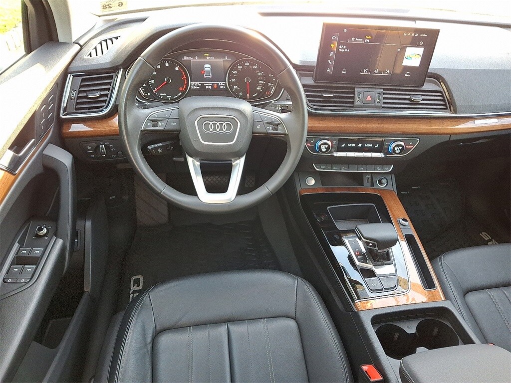 2023 Audi Q5 45 S line Premium photo 3