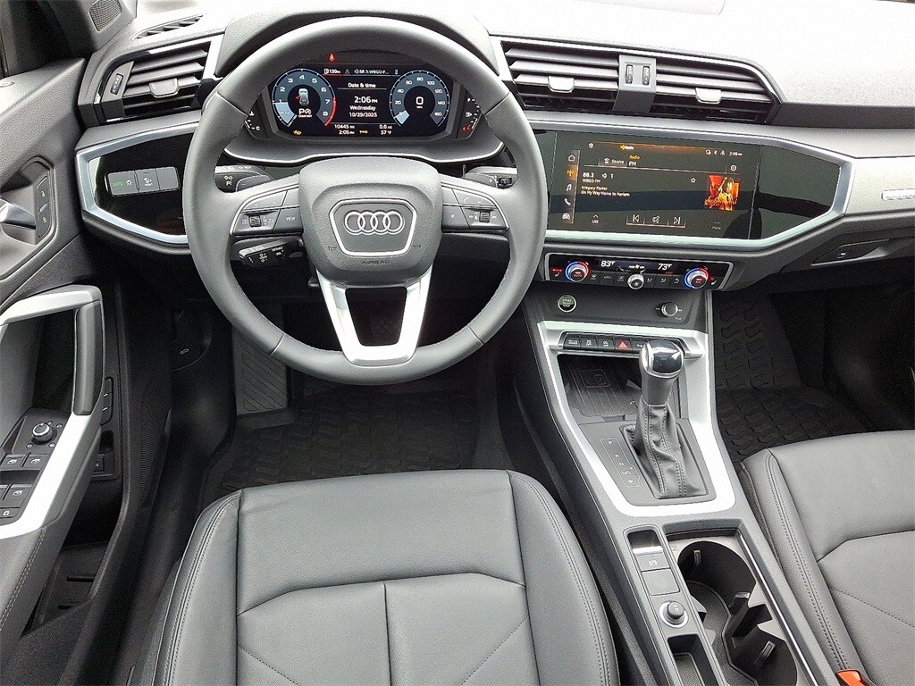 2024 Audi Q3 Premium photo 3