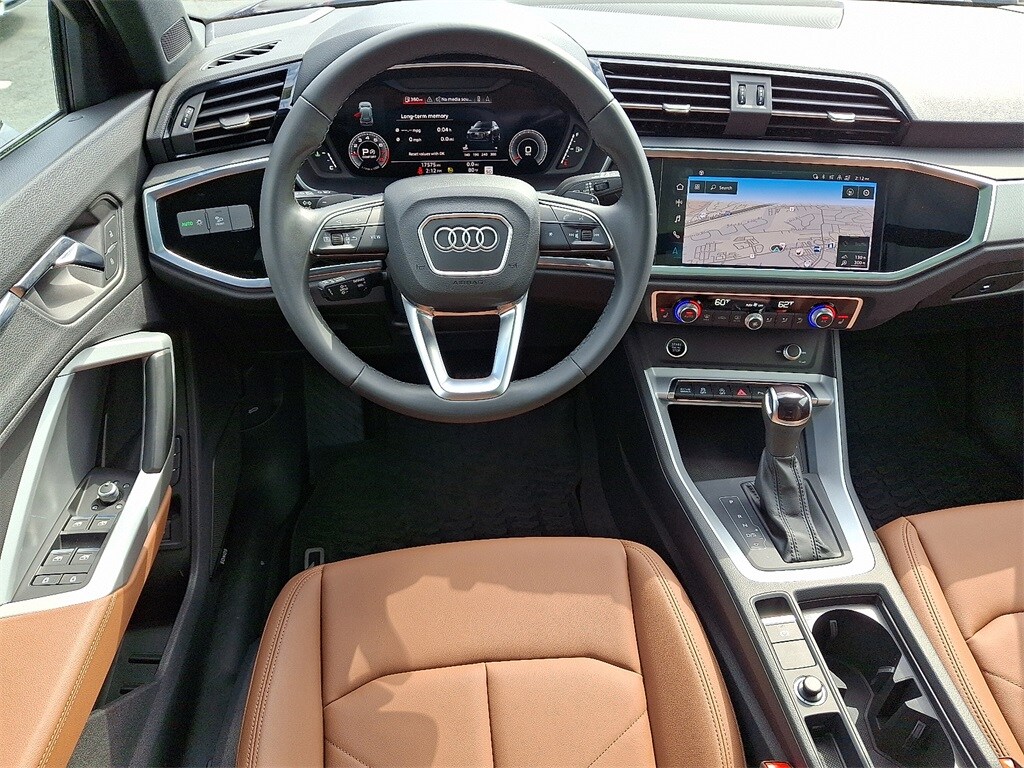 2022 Audi Q3 S line Premium Plus photo 3