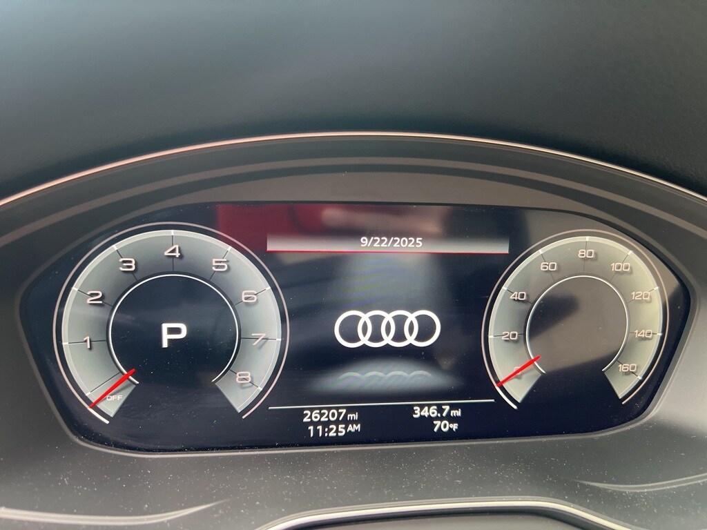 2023 Audi Q5 40 Premium Plus photo 2