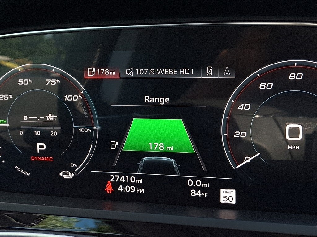 2023 Audi e-tron Premium Plus photo 2