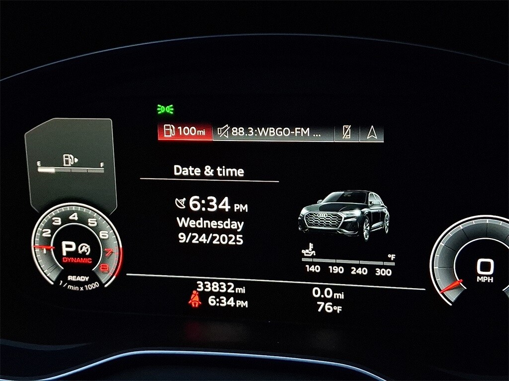 2022 Audi Q5 45 S line Premium Plus photo 2
