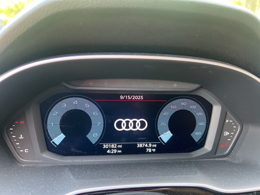 2022 Audi Q3 S line Premium Plus photo 2