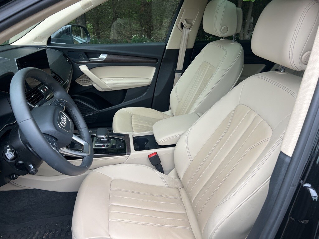 2023 Audi Q5 40 Premium Plus photo 3